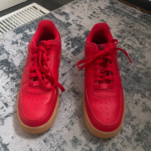 Red Air Force Ones - like new condition, men’s size 7 - Picture 2 of 5